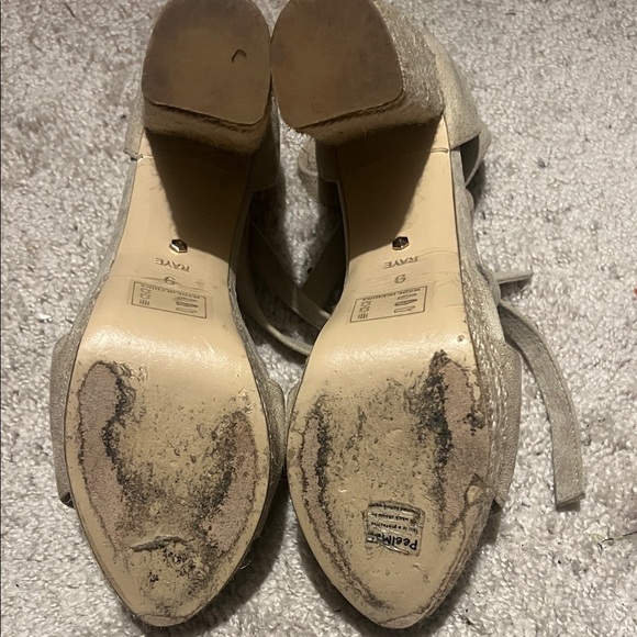 Aya Platform Heel in Tan
RAYE - Picture 5 of 5